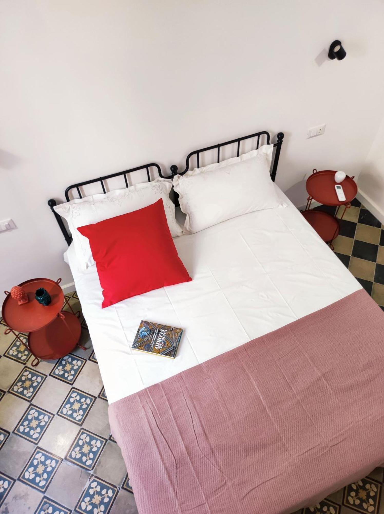 Donna Oliva Guest House Palermo Kültér fotó